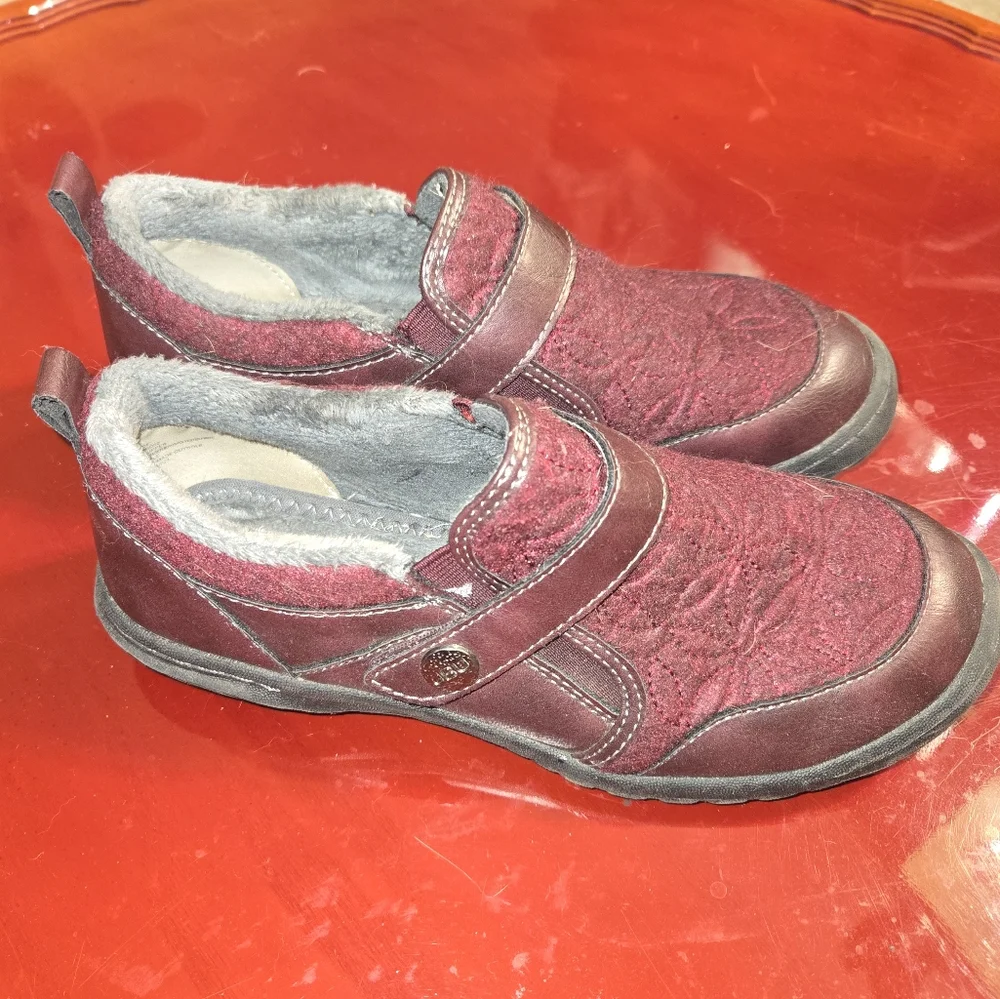 JBU Jambu Slip On Tide Oxford Wine Red Women Size 6.5 Faux Fur